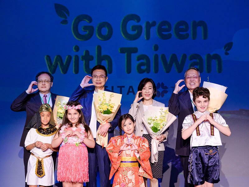 go green with taiwan - bank sampah surabaya